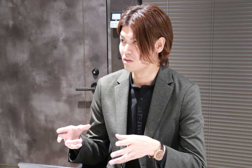飯田氏インタビュー風景5